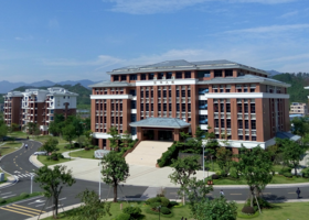 学校国华大楼